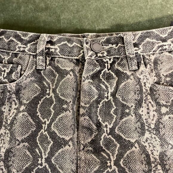 #113 BLANK NYC Snakeskin Jean Skirt - Picture 6 of 8